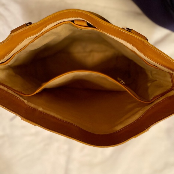 Louis Vuitton Beige Monogram Mini Lin Lucille GM - Picture 11 of 14